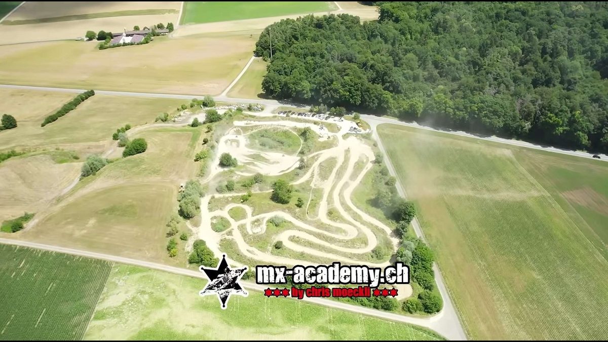 Motocross & Enduro fahren in der grössten Motocross und Enduro Schule in Europa